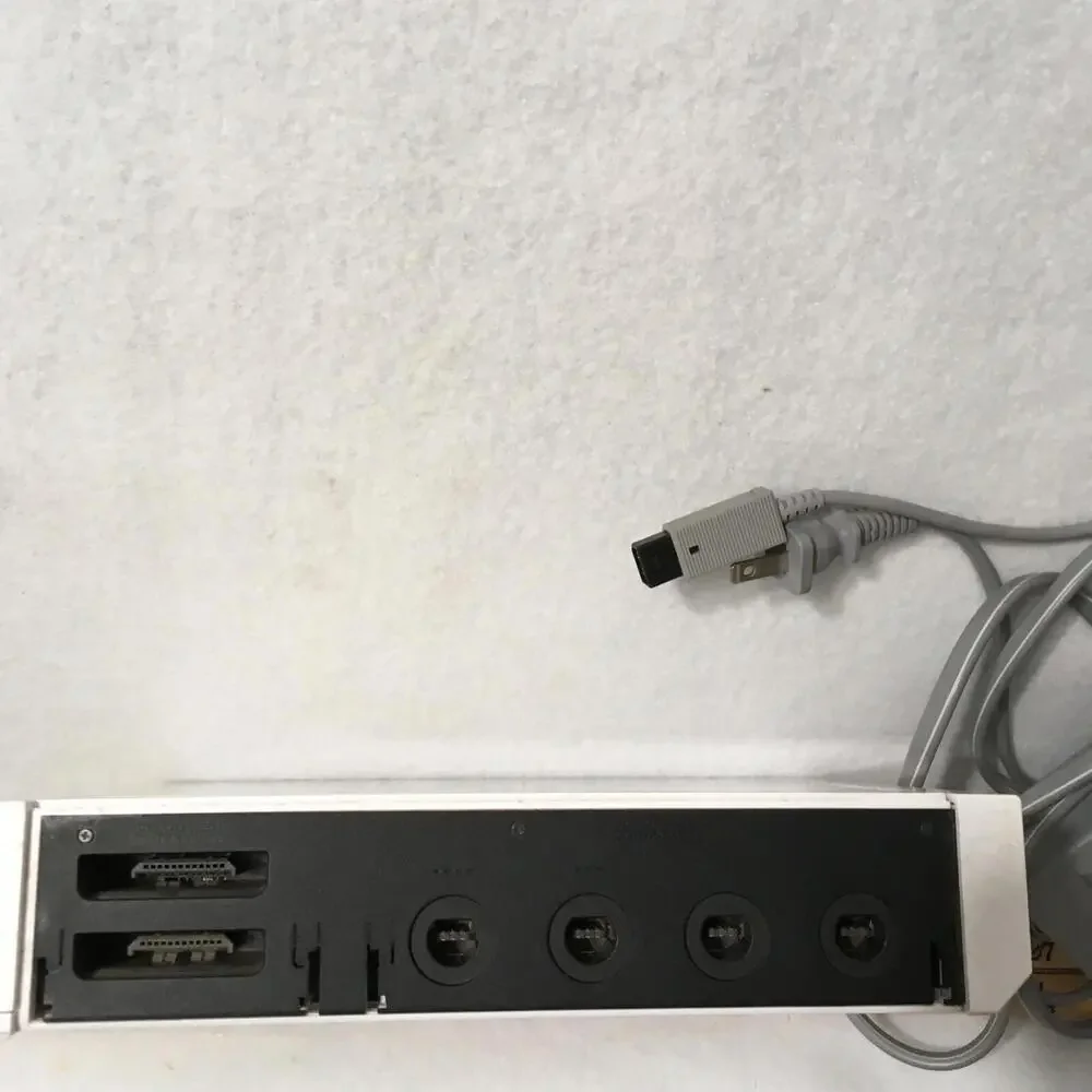 2006 Nintendo RVL-001 Compatible White Console Only W/Cord Tested